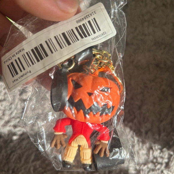 Keychain - Picture 1 of 2